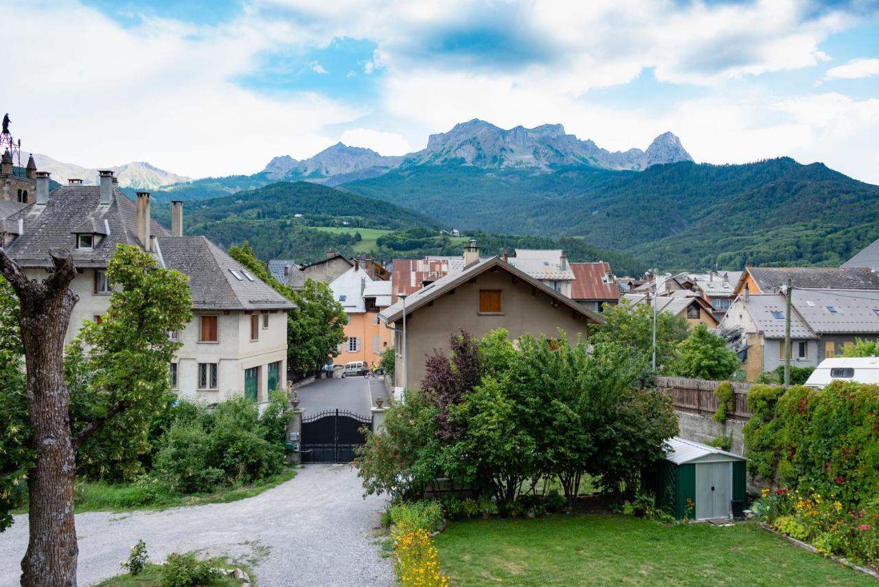 Charme Et Standing Centre Ville Barcelonnette Ngoại thất bức ảnh